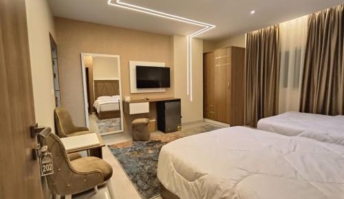 Deluxe Family Room