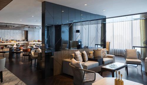 Executive King Room with Club Access