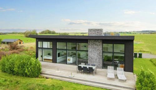 Four-Bedroom Holiday Home
