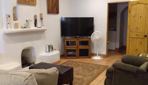 Luxury Mountain View Suite - Three-Bed/2.5 Bath House