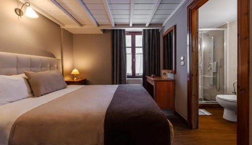 Studio - Split Level