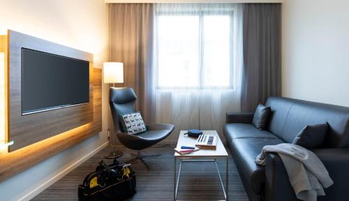 Moxyfied Family Sleeper, Guest room, 1 Queen, Sofa bed