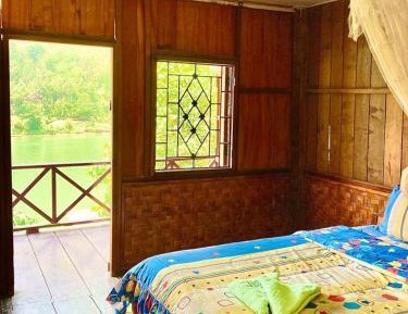Bungalow with Fan