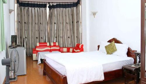 Twin Room with Bath