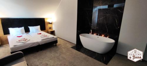 Deluxe Double Room with Bath