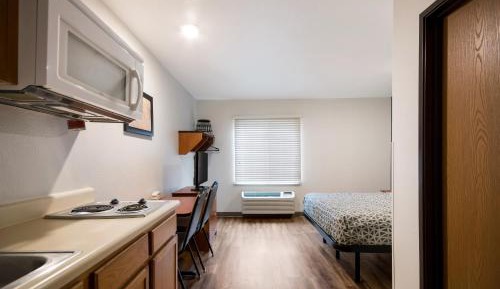 Queen Suite - Non Smoking