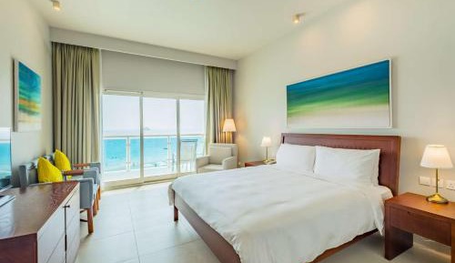 Superior Room with Balcony and Ocean View