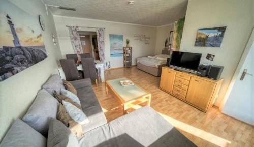 One-Bedroom Apartment with Balcony