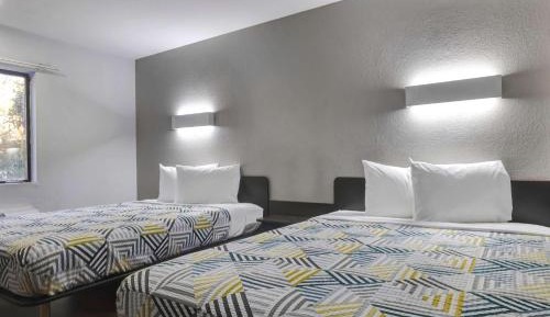 Deluxe Queen Room with Two Queen Beds - Non-Smoking