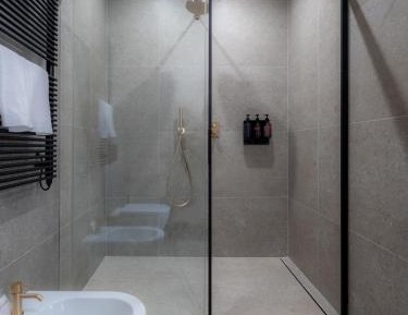 Suite with King Bed - Non-Smoking