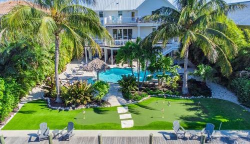 Six-Bedroom Holiday Home