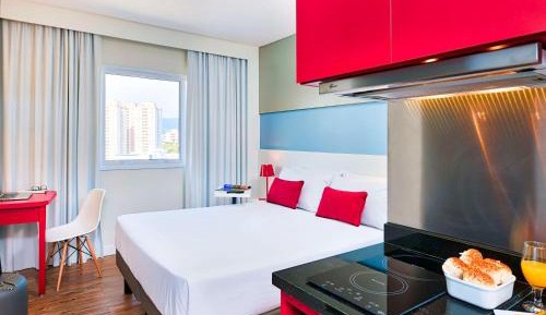 Apartment with Queen Bed