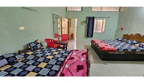 Mixed Dormitory Room