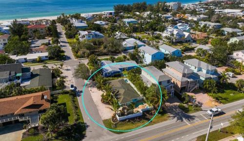 Four-Bedroom Holiday Home