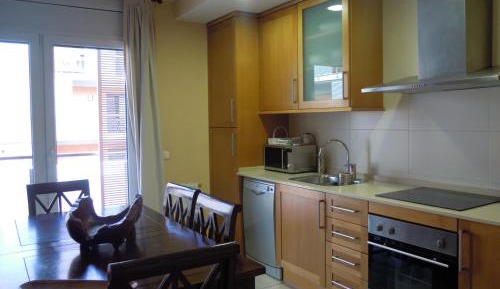 Two-Bedroom Apartment (4 Adults)
