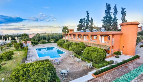 Double Room with Pool View