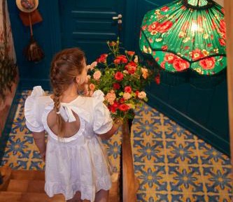 Apartment with Mountain View