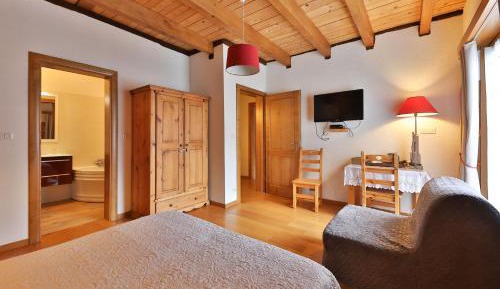 Double Room with Spa Bath