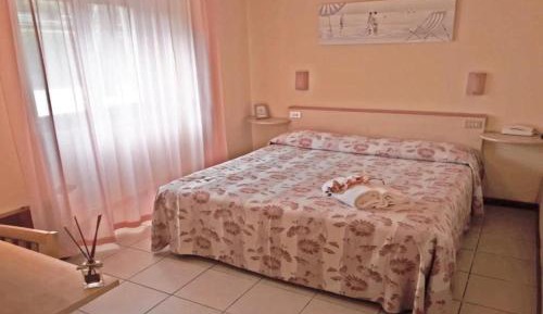 Budget Double Room - Basement