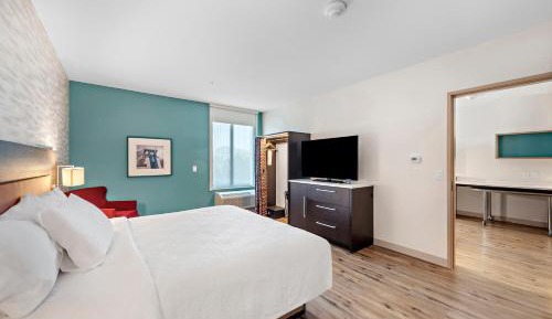 One-Bedroom King Suite