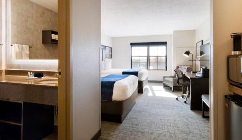 Classic Double Queen Room