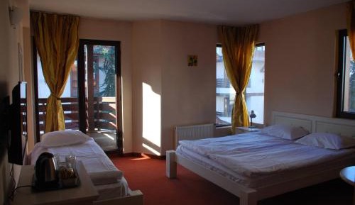 Double Room with Balcony (2 Adults + 1 Child)