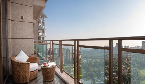 Premium King Room with Balcony and Golf View