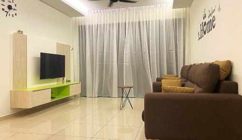 Three-Bedroom Apartment with Sea View