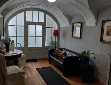 Comfort Two-Bedroom Apartment (3 Adults)