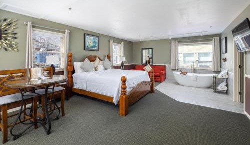 Studio with Spa Bath