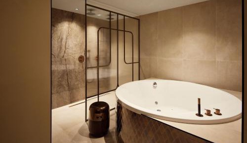 Bronze Suite