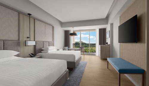 Deluxe, Guest room, Twin/Single Bed(s), Pool view