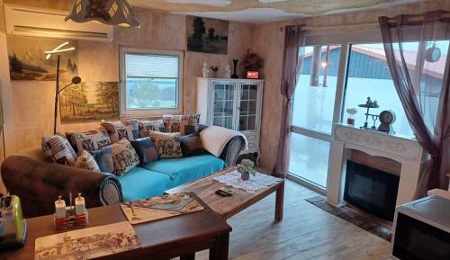 One-Bedroom Bungalow