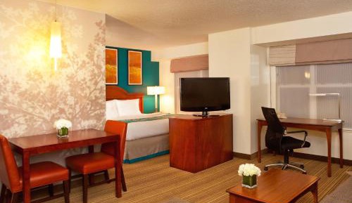 King Studio with Sofa Bed