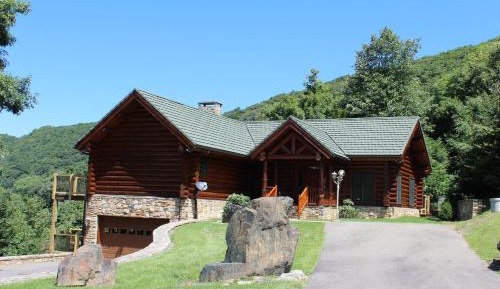 Five-Bedroom Holiday Home