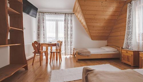 Quadruple Room with Private Bathroom