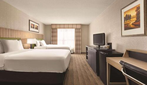 Queen Room with Two Queen Beds - Non-Smoking