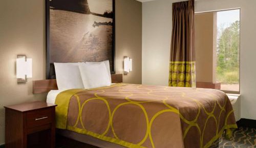 Queen Room - Non-Smoking