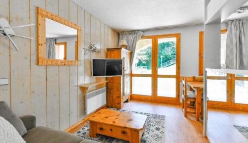 Apartment (6 Adults)