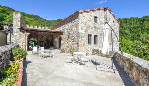 One-Bedroom Holiday Home