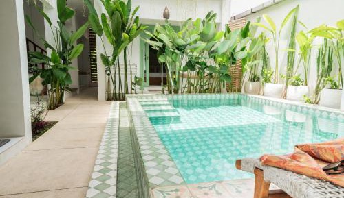 Double Room with Pool View