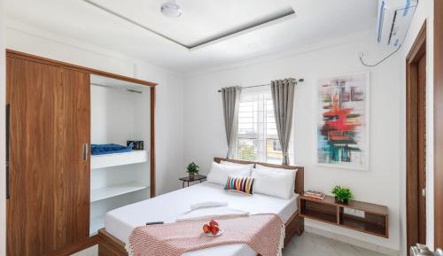 Superior One-Bedroom Apartment