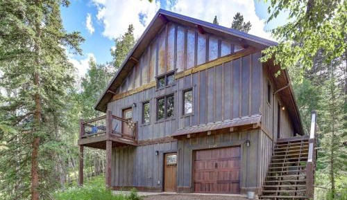 Five-Bedroom Holiday Home