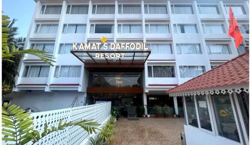 Deluxe Double Room (2 Adults + 1 Child)
