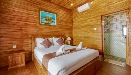 Deluxe Double Room with Balcony and Sea View