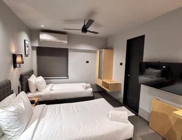 Deluxe Double or Twin Room