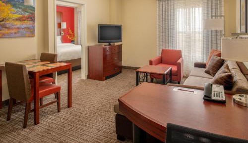 One-Bedroom King Suite