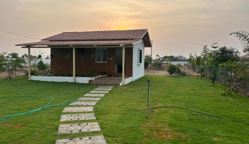 Family Room with Garden View