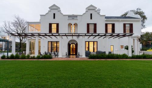 Queen Room with Garden View
