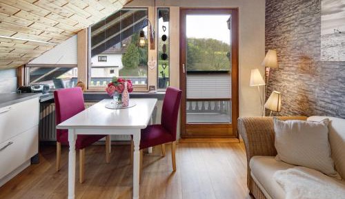 Superior One-Bedroom Apartment with Balcony